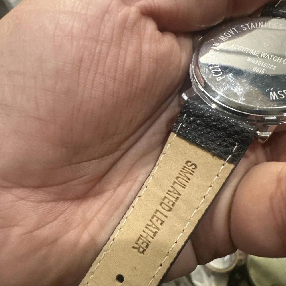 Working 40mm Zig‎ Zag Black & White Gold Tone Watch With Black Leather Strap